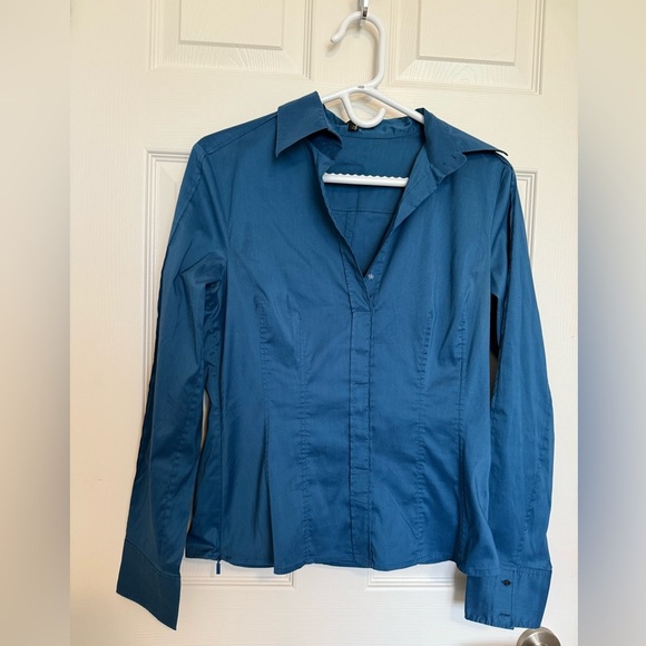Hugo Boss collared Women's Blue Button-Up Shirt with hidden buttons- size 8 US - Picture 1 of 10